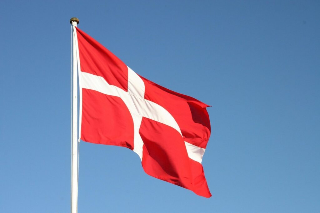 countries around the world face increasing pressure on their pension systems, Denmark has taken a decisive step by officially raising its retirement age to 70 by the year 2040.
