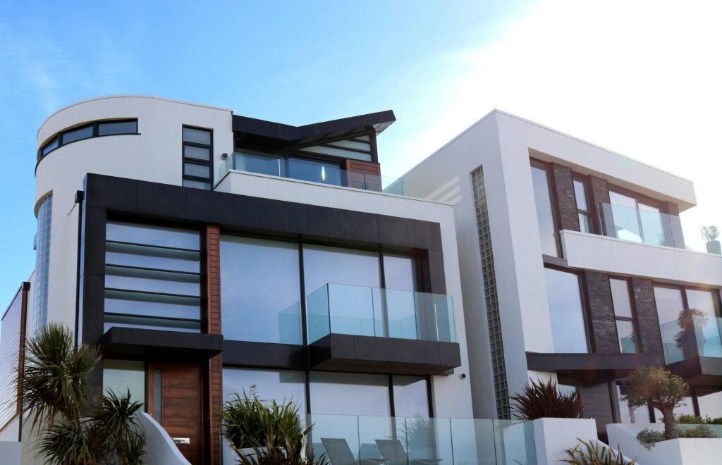 What can you actually buy for €1,000,000 in different parts of the world today?