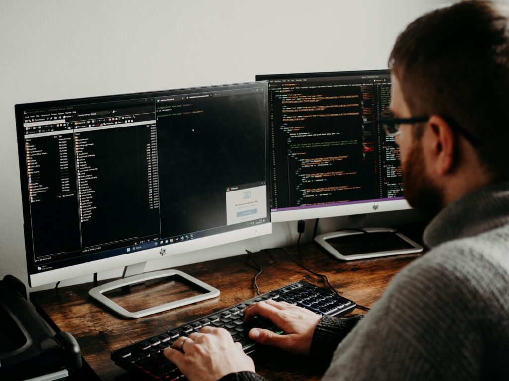 Two of the most dominant ecosystems in the market are Microsoft Windows (PC) and macOS (Apple Mac). But which one suits your business best?