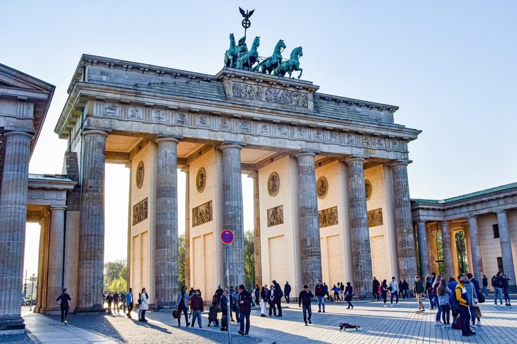 Germany offers entrepreneurs access to a stable legal environment, a well-developed infrastructure, and a sophisticated consumer market of over 80 million people.