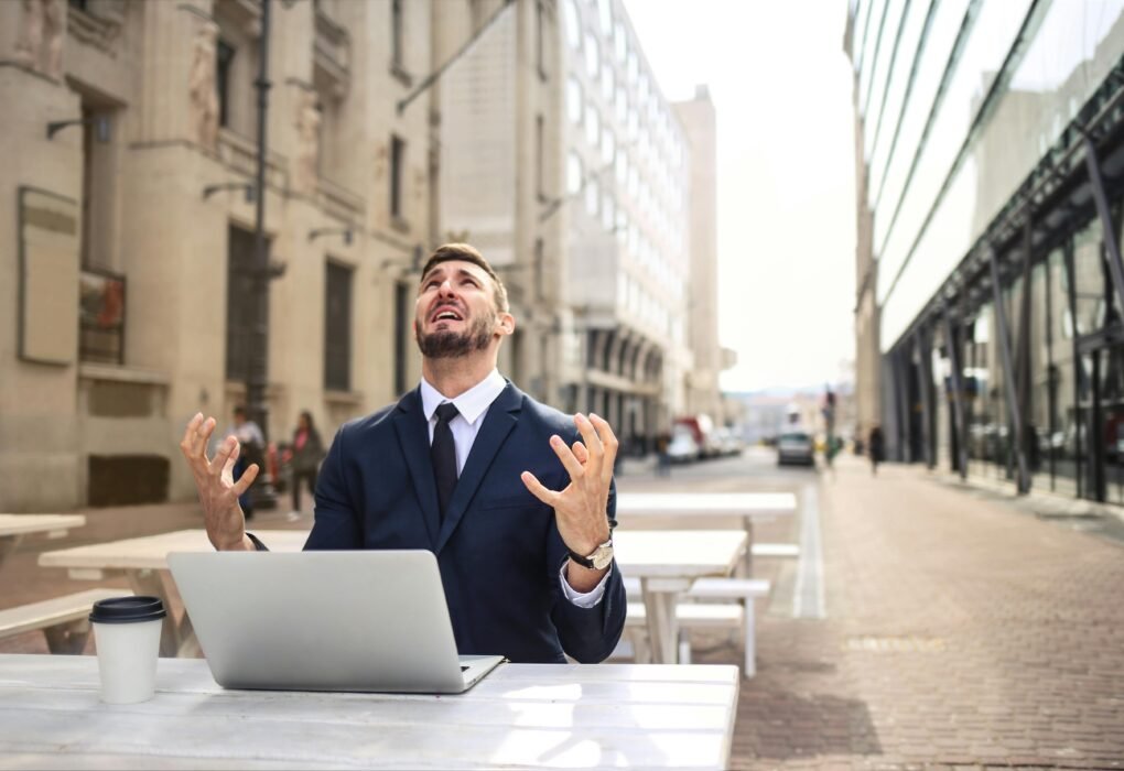 Here are the five most common mistakes that German and French entrepreneurs make when launching or managing their online presence—and how to avoid them.