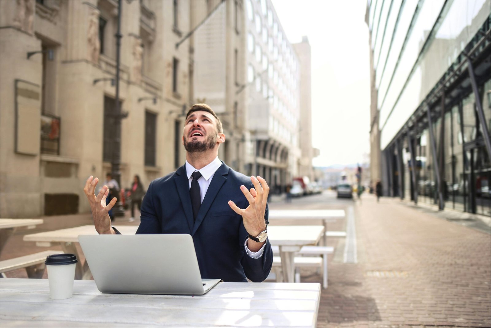 Here are the five most common mistakes that German and French entrepreneurs make when launching or managing their online presence—and how to avoid them.