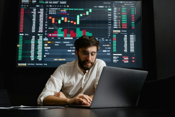 Investing in the European Stock Market: Is It Still Worth It in 2025? the performance of key players tracked in the EURO STOXX 50, investing in Europe may offer not only stability, but also unique growth opportunities—especially as the EU continues its digital and green transformations.